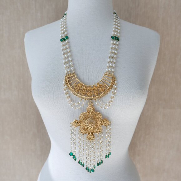 Gold-Tone Filigree Necklace with Pearl & Green Crystal - Picture 6 of 7